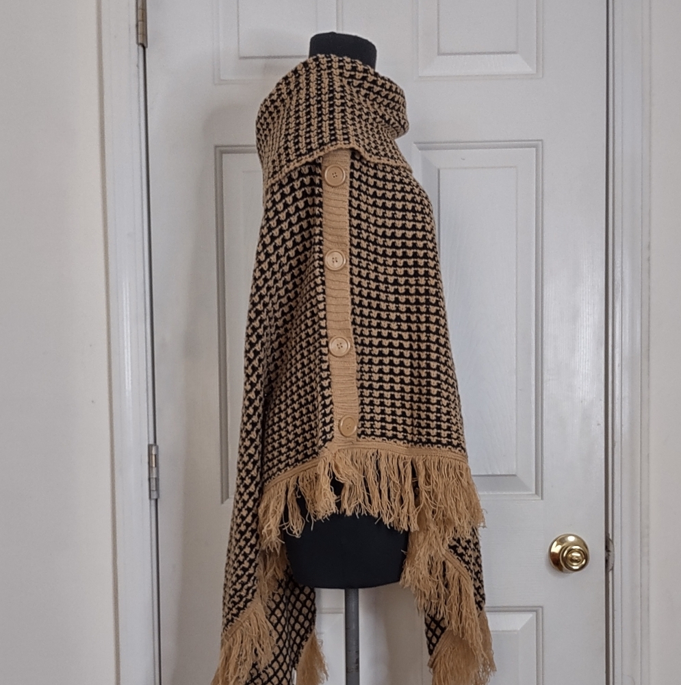 Shawl - Picture 2 of 2